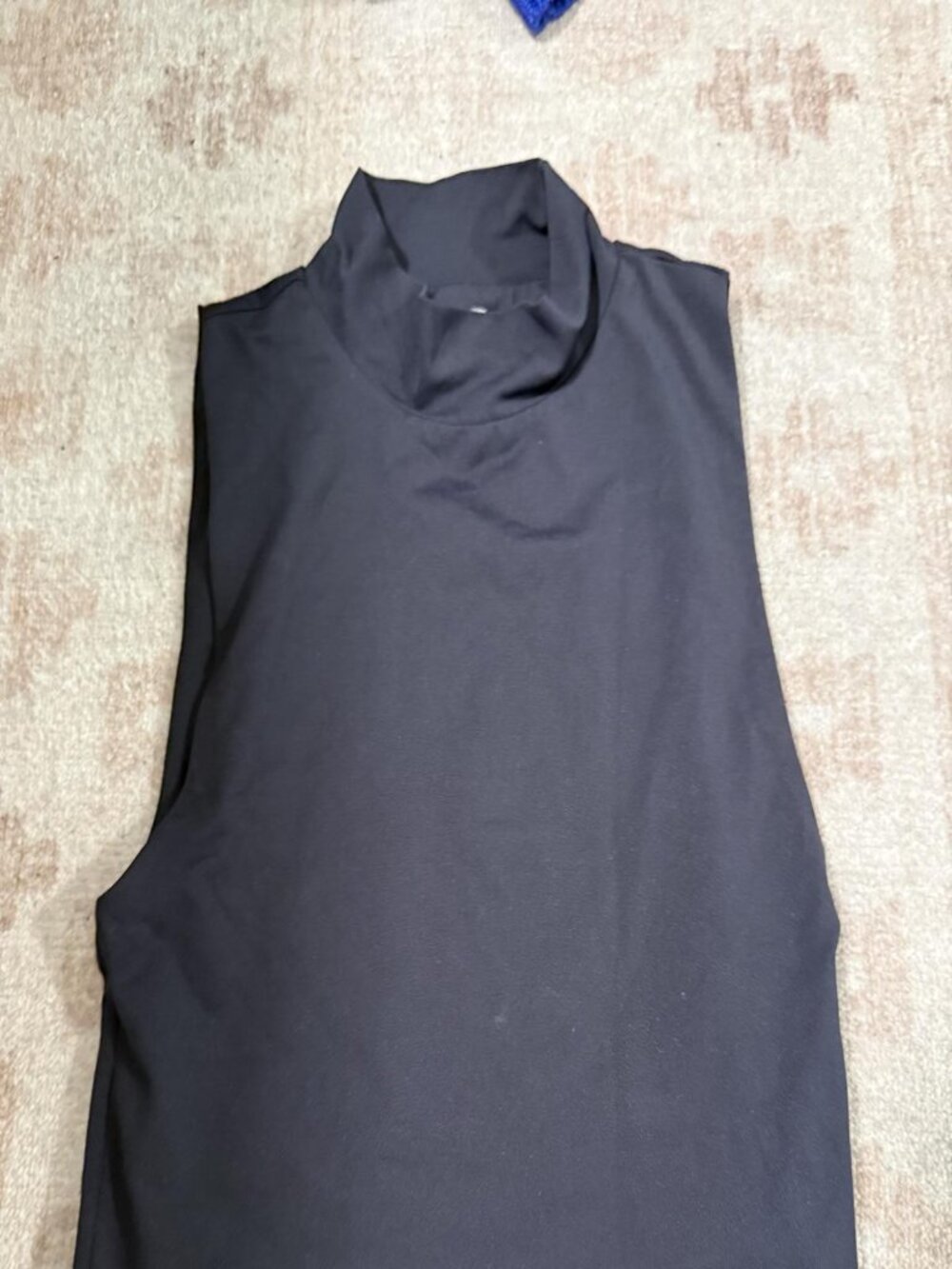 Aritzia Babaton Navy Sleeveless Mock-Neck Top Size S